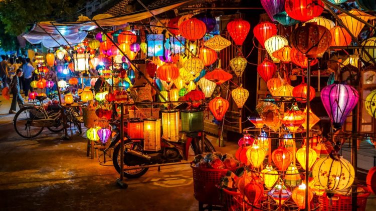 Phố cổ Hội An đầy hoài cổ