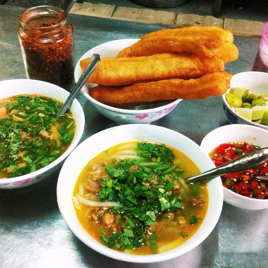 Bánh Canh Đường Ray