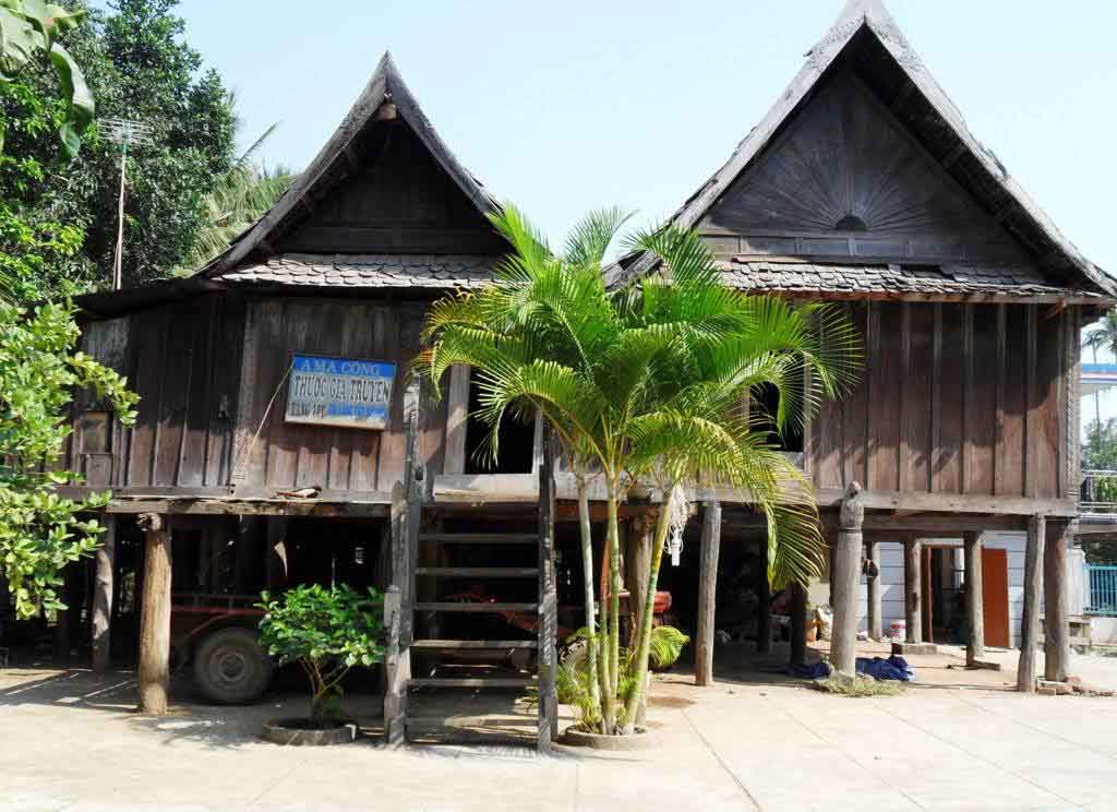 Nhà Sàn Trăm Tuổi Nhà Sàn Trăm Tuổi