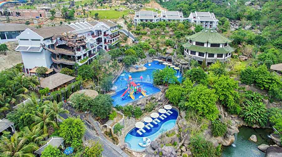 Suối Khoáng Nóng Thần Tài
