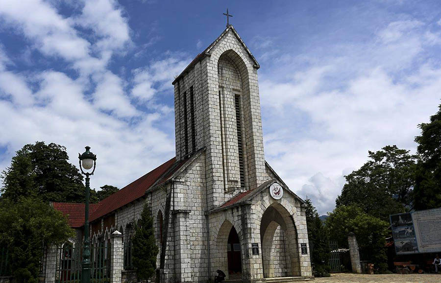 Nhà Thờ Đá SaPa