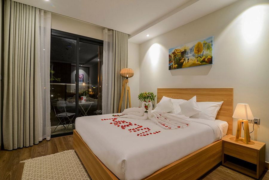 Gold Moon Apartment