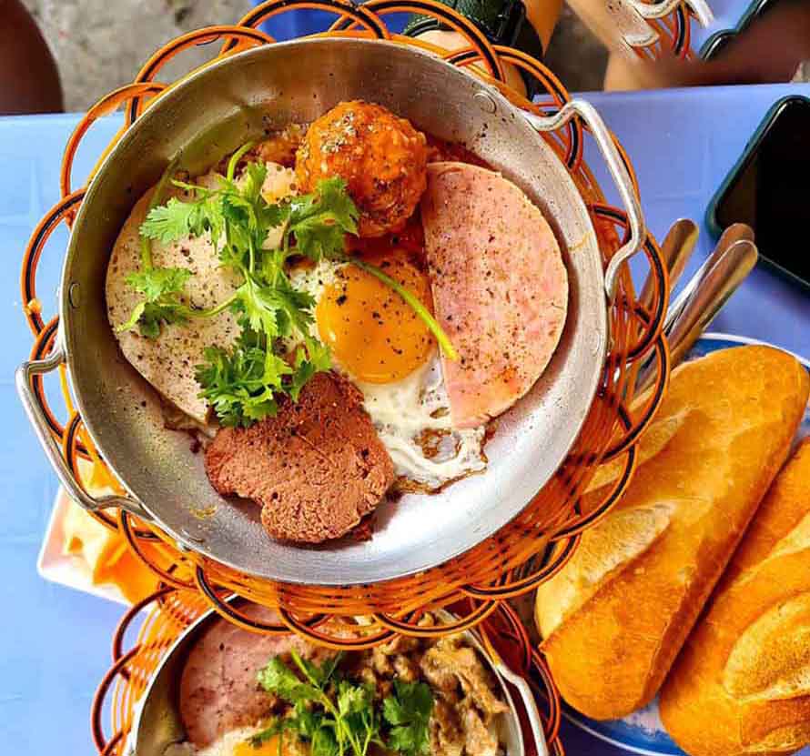 bánh mì chảo xíu mại 