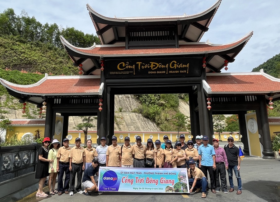 Cổng Trời Đông Giang